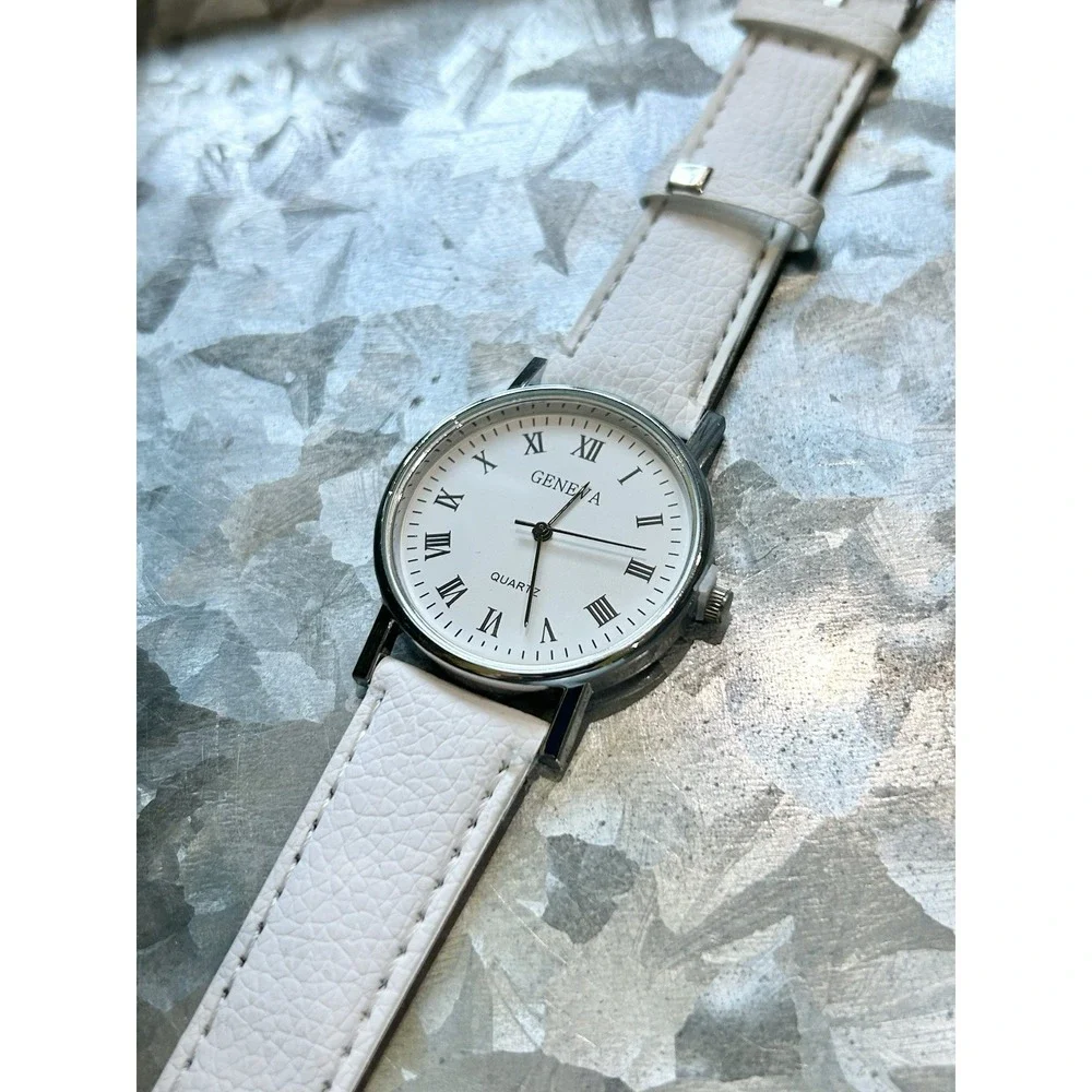 Geneva‎ Unisex White Watch Silver Styled Casing With Brown Backing NEW